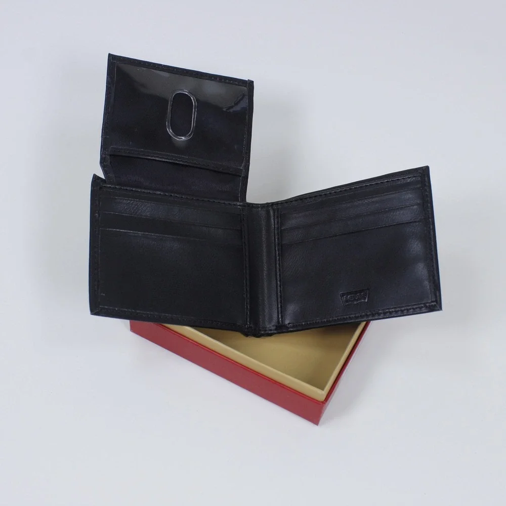 Levis Men's Black Leather Extra Capacity Trifold Wallet Metal Logo Emblem NIB